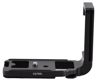 Productafbeelding van Verticale L-vormige bevestigingsplaat met snelsluiting, gemaakt van aluminiumlegering, met handgreep voor de Nikon D750 camera
