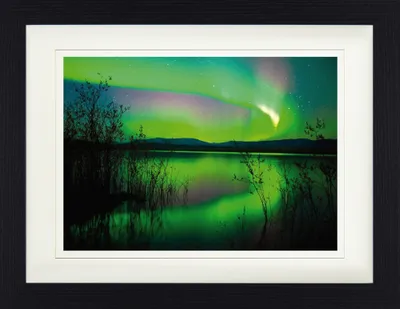 Obrázek produktu pro Polární záře Zarámovaný obraz s elegantním paspartou | Wall Art | V rámu - Polarlicht Spiegelt Sich Im See (30 x 40 cm)