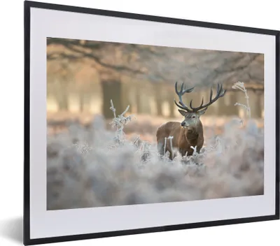 Produktbild von MuchoWow® MuchoWow® Gerahmtes Poster Hirsche - Tiere - Winter 60x40 cm - Poster mit zchwarzem Bilderrahmen - Schlafzimmer - Plakat in Rahmen - Drucken