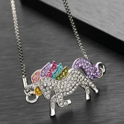 Produktbild von Einhorn Armband Mädchen – verstellbarer Modeschmuck mit Strasssteinen, J0245