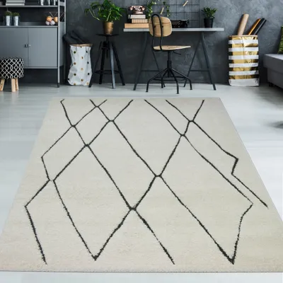 Zdjęcie produktu dla Puszysty dywan w kolorze kremowym z czarnymi rombami – wymiary: 160 x 230 cm