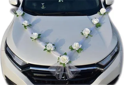 Produktbild von Famanu Autodekoration Hochzeit mit Weißen Rosen und Saugnäpfen - Elegant