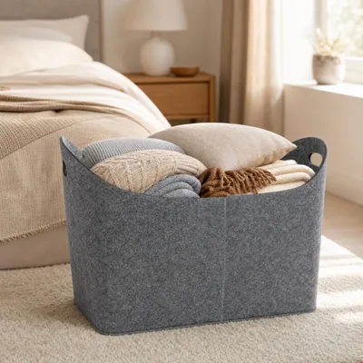 Image de YARDIN : Panier pliable en feutre gris anthracite pour le bois de chauffage, avec des poignées en bois robustes, dimensions 55x30x40 cm, capacité de 60 litres. Sac de rangement polyvalent pour les accessoires de cheminée, lot de 6