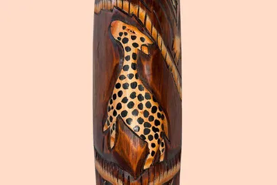 Produktbild von Nachbildungative Maske Bilal aus Albesia-Holz, 50 cm hoch, handgefertigtes Unikat aus Bali