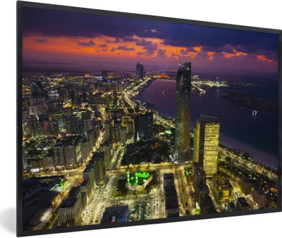 Produktbild von MuchoWow® Gerahmtes Poster Die Skyline von Abu Dhabi in den Vereinigten Arabischen Emiraten mit Himmel 90x60 cm - Poster mit Schwarzem Bilderrahmen Wandposter Rahmen Foto Bilder - Fotorahmen - Foto-Plakat