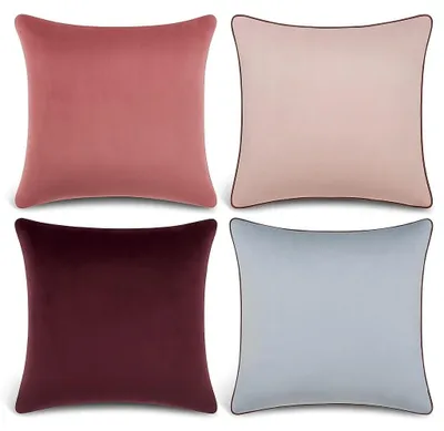Produktbild von Set aus extraweichem Samtkissenbezügen mit kontrastierender Paspelierung – modernes, doppelseitiges Design (rosa und grau, 45 x 45 cm, 4-teilig)
