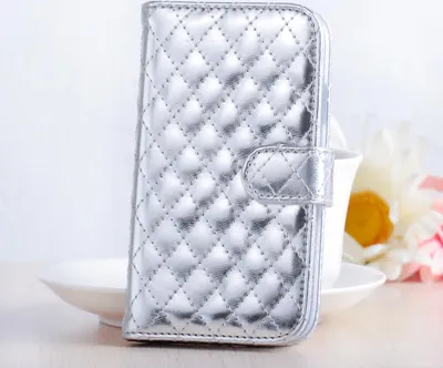 Produktbild von Samsung Galaxy Note 3 Neo N7505 Karo Metallic Tasche Silber
