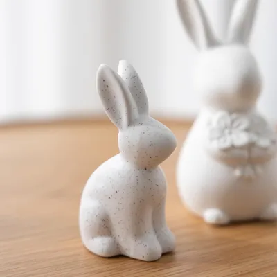 Produktbild von Osterdekoration Hase Ralf - weiß gesprenkelt