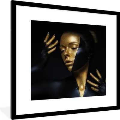 Produktbild von MuchoWow® Gerahmtes Poster Make-up - Kunst - Frau - Luxus - Gold 40x40 cm - Poster mit Schwarzem Bilderrahmen Wandposter Rahmen Foto Bilder - Poster - Plakat im Rahmen