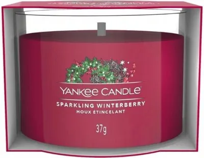 Productafbeelding van YANKEE CANDLE Signature Mini-geurkaars in pot, SPARKLING WINTERBERRY, 37 g