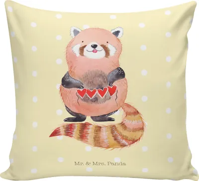 Produktbild von Mr. & Mrs. Panda Deko Kissen Roter Panda - Gelb Pastell - Geschenk, Sofakissen, Polster, 40x40, Herz, Dekokissen, Lieblingsmensch, Rot, Liebling, kuschelkissen, Liebe