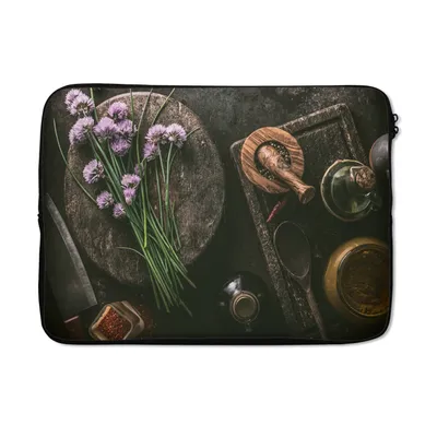 Produktbild von MuchoWow® Laptop Hülle 13 Zoll Schnittlauch - Küche - Mörser - Rustikal - Kräuter - Lila Laptoptasche - Laptophülle - Sleeve - Rundumschutz