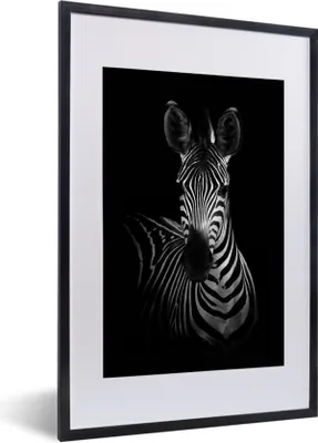 Produktbild von MuchoWow® Gerahmtes Poster Zebra - Schwarz - Weiß - Tiere 40x60 cm - Poster mit Schwarzem Bilderrahmen Wandposter Rahmen Foto Bilder - Poster in Rahmen