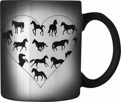 Produktbild von Trendation - Lustige Reiter Sprüche Geschenk Farbwechsel Zauber-Tasse Reiterin Pferde Mädchen Geschenkidee Pferde Grafik Herz (Schwarz)