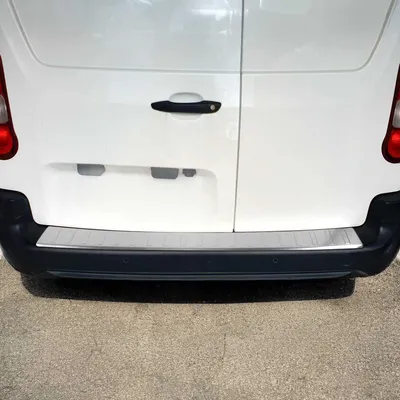 Image de Protection Seuil de Pare-chocs Arriére Pour Citro Berlingo 2019-2025 Acier