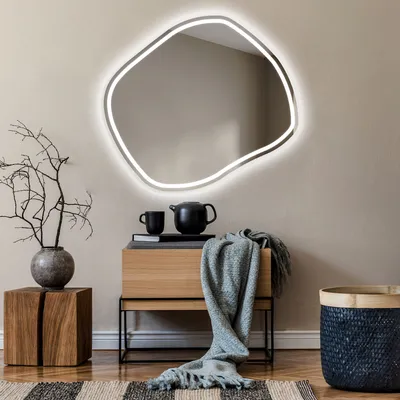 Produktbild von Unregelmäßiger asymmetrischer Spiegel mit LED Beleuchtung 74x64 cm - mit LED Beleuchtung - LED Farbe Kaltweiß 7000K - Individuell Nach Maß - Beleuchtet Wandspiegel Lichtspiegel Badezimmerspiegel ROM223