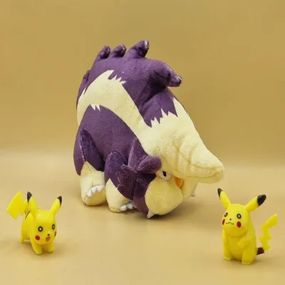 Produktbild von Pokemon Skuntank Kuscheltier - 19 cm Plüschtier Skuntank