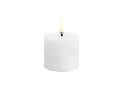 Produktbild von UYUNI LIGHTING Pillar LED-Kerze Smooth nordic white 5x4,5cm
