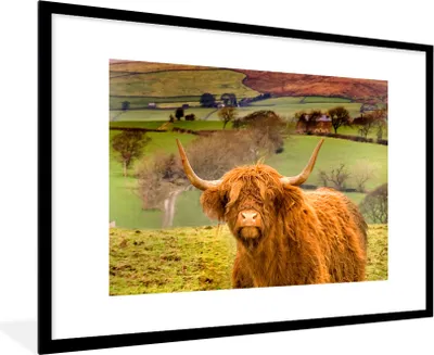 Produktbild von MuchoWow® Gerahmtes Poster Schottischer Highlander - Berg - Herbst 90x60 cm - Poster mit Schwarzem Bilderrahmen Wandposter Rahmen Foto Bilder - Wanddekoration - Fotos