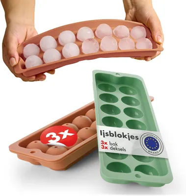 Imagen del producto de Juego de 3 bandejas para hacer hielo, cada una con 14 cubitos de hielo, con tapa de silicona. Bandejas para hielo con forma de esfera, libres de BPA, en color verde oliva y rojo