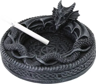 Produktbild von Aschenbecher mit Drachenkopf und der Körper windet sich um Ascher