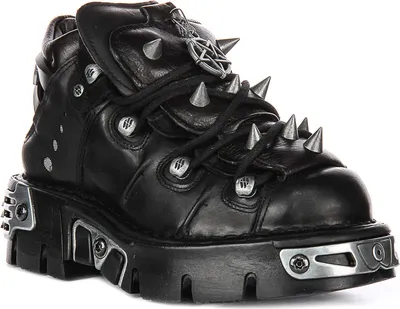 Produktbild von Newrock 110 Reactor Spikes In Black – 5.5M/5F UK - 38 EU - 6M/7.5F US / Black