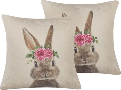 Produktbild von BELIANI Dekokissen Grau/Rosa 45 x 45 cm Baumwolle/Polyester 2er Set Hasenmotiv Gemütliche Optik Wohnzimmer Salon Schlafzimmer