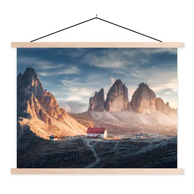 Produktbild von MuchoWow® Textilposter Haus - Berge - Landschaft 120x90 cm mit holzfarbenen Rahmen - Magnetisch