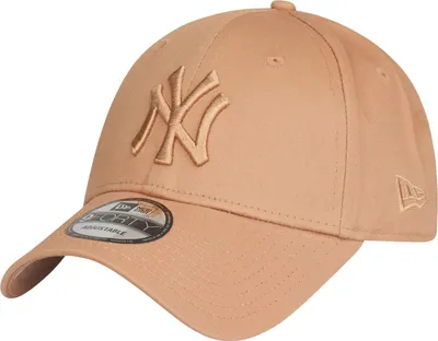 Zdjęcie produktu dla Czapka z daszkiem New Era 9Forty Strapback Cap - New York Yankees tan beige