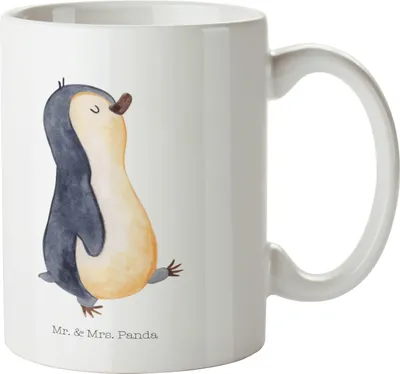 Produktbild von Mr. & Mrs. Panda Plastikbecher Pinguin marschieren - Weiß - Geschenk, Kindertasse, Pott, Bruder, Spazieren, Stolz, Mehrwegbecher, Trinklernbecher, Kunststoffbecher