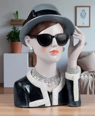 Produktbild von formano Deko-Büste Dame mit Hut + Sonnenbrille Handbemalte Damenfigur 27 cm Frau