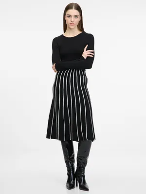 Produktbild von Orsay Schwarzes knielanges Damenkleid 1001224A00877__S