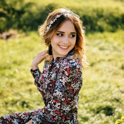 Produktbild von 4 Stück Strasssteine Haarbänder für Frauen - silberne Brauthaarband - kristallene Blumen Mädchen Blätter Krone Haarband Tiara - Hochzeits-Haaraccessoires (silber)