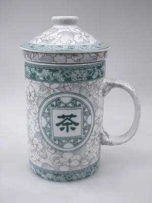 Produktbild von [ Schriftzeichen TEE 茶 ] Teebecher mit Sieb & Deckel Ø7,5cm H14cm / Becher / Mug