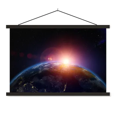 Produktbild von MuchoWow® Textilposter Sonnenaufgang aus dem Weltraum 120x80 cm mit schwarzem Rahmen - Wanddeko