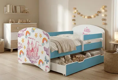 Obrázok produktu pre Detská postieľka Happy Babies s bočnicou proti vypadnutiu pre chlapcov, 140 x 70 cm, do detskej izby, so zásuvkou, matrac, jednolôžková detská postieľka, modrá, farebné nálepky