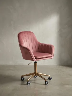 Produktbild von Schalenstuhl "Sandra", Samtstoff, 360° Drehfunktion, Metallfußkreuz in Gold, max. 120 kg Belastung. Rosa, 54x52x105 cm | Kadima Design