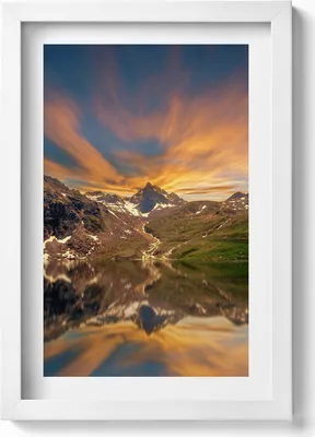 Produktbild von Bergsee und Sonnenuntergang– Wandbild mit Rahmen – Gerahmtes Bild  – Wanddekoration – 20x30 cm – Weiß