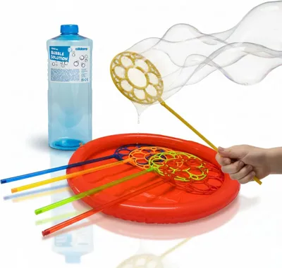 Produktbild von Riesen-Seifenblasen Set mit 4 Blasringen - XXL Bubbles mit aufblasbarem Becken und 1L Seifenblasenflüssigkeit - Sommerspaß für Kinder & Familie
