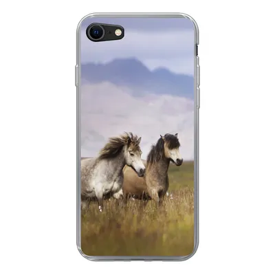 Produktbild von MuchoWow® Handyhülle Schutzhülle Hülle für iPhone 7 Pferde - Gras - Berge Silikon Softcase Handy Hülle - Kartenhalter