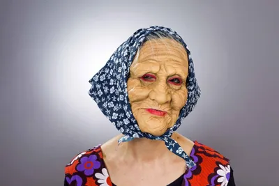 Produktbild von Erwachsenen Maske Latexmaske alte Frau mit Kopftuch