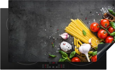 Produktbild von KitchenYeah© Herdabdeckplatte Nudeln - Kräuter - Tomate - Gewürze - Rustikal , 90x52cm, Küche Deko, Glaskeramikkochfeld Herdabdeckung, Abdeckplatte fùr Kochfeld