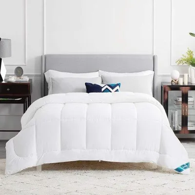 Produktbild von Famanu Winterdecke 200 x 200 cm - Extra Warm, Atmungsaktiv und Superweich