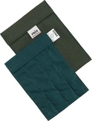 Produktbild von FRIO GROßE Diabetiker Insulin Kühltasche 14 x 19 cm grün | Für bis zu 4 Insulin Pens | Kühlt mit kaltem Wasser I Keine Kühlakkus notwendig | Wiederverwendbar