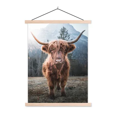 Produktbild von MuchoWow® Textilposter Schottischer Hochländer - Kuh - Tiere - Berg - Natur 60x80 cm mit holzfarbenen Rahmen - Wandbild