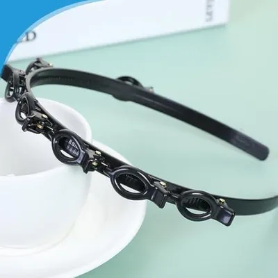 Produktbild von Frisurenhilfe-Haarreif mit Klammern für Ponyfrisuren, Haarspangen und Haarnadeln für den Friseurbedarf, Stirnband und Haarhalter, Haarschmuck, Haarband mit Clips, gedrehtes Clip-Stirnband, 2 Stück