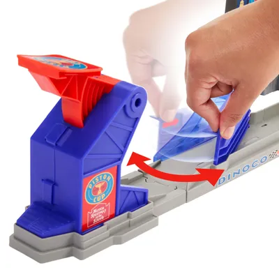 Produktbild von Disney Pixar Cars Piston Cup Stunt-Rennstrecke Spielset mit Lightning McQueen-Spielzeugauto, Rennauto- & Schienen-Set, 4 Jahr(e), Kunststoff, Mehrfarbig