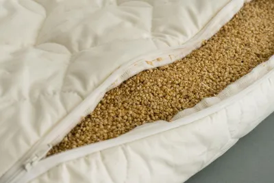 Produktbild von Bio Hirsekissen 40x80cm Komfort-extra Bio-Steppware + Bio Füllung, direkt befüllt