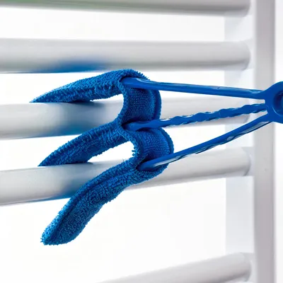Immagine prodotto di S'AFIELINA spazzola per la polvere delle tende - spazzola per la pulizia di radiatori e tapparelle, in microfibra, rimovibile, lavabile a mano, riutilizzabile, 1 pezzo