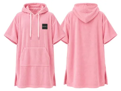 Imagen del producto de BRUNELLI: Poncho de surf uni, 100% algodón con capucha. Toalla-poncho para baño, talla única. Color: Rosa